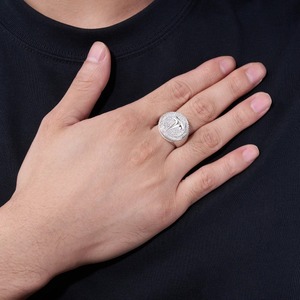 Anillo de Moissanita Redondo Estilo Iced Out Tesla con Certificado GRA, Plata 925 Chapada en Platino, Joyería de Lujo Hip Hop, Anillo de Moissanita para Hombre - Product Image 4