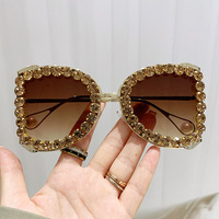 Nouvelle Collection de Lunettes de Soleil De Luxe 2024 avec Logo Personnalisé, Strass et Monture Surdimensionnée pour Femmes