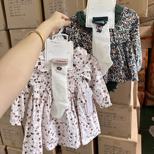 Set di <span class=keywords><strong>Abbigliamento</strong></span> Invernale per Bambina in <span class=keywords><strong>3</strong></span> Pezzi, Gonna, Calzini e Pantaloncini, 0-24 <span class=keywords><strong>Mesi</strong></span>, Outfit Morbido e Caldo per Neonata, Stile Europeo Dolce - Product Image 1