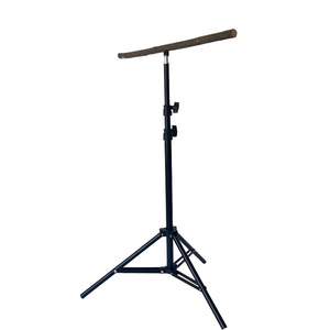 Support trépied pour perroquet, modèle Monk Small, avec poteau interactif télescopique pour l'entraînement et la griffure sur bois, portable pour le sol - Product Image 5
