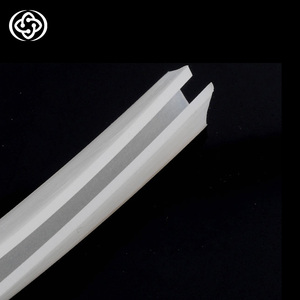 Top Bán Trong Suốt Silicone Con Dấ<span class=keywords><strong>u</strong></span> Dải <span class=keywords><strong>U</strong></span> Kênh Rõ Ràng Dải Cao Su Với Tùy Chỉnh Cắt & Đúc Dịch Vụ Chế Biến - Product Image 3