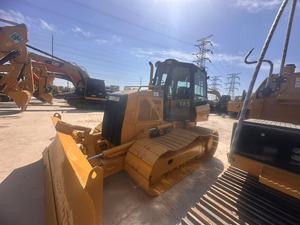 Bulldozer sur chenilles Caterpillar CAT D5K d'occasion avec lame pour travaux miniers et construction routière - Product Image 2