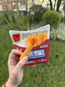 초콜릿 코팅과 케첩이 들어간 독창적인 감자튀김 모양 바닐라 아이스크림, 새로운 간식 경험, 맛있는 조합 - Product Image 3