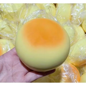 Jouet anti-stress en forme de pain au lait, à rebond lent, doux et moelleux, mignon, vente en gros transfrontalière directe usine - Product Image 1