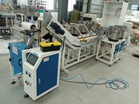 Machine d'emballage automatique de vis en sachets, avec comptage, remplissage et scellage pour quatre bols, pour l'emballage de quincaillerie