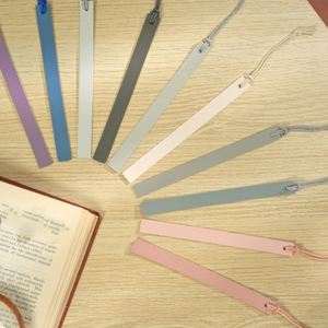Marcapáginas Premium de PU con Correa de Cuero, Delgado y Clásico, Regalo Perfecto para Lectores, Escritores y Estudiantes - Product Image 6