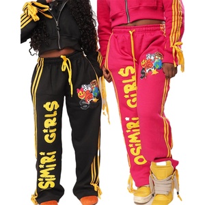 Fabricants de vêtements sur mesure, ensemble de survêtement pour femmes en deux pièces, sweat-shirt et pantalon de survêtement avec broderie et patchs déchirés - Product Image 5