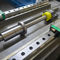 Centre d'usinage vertical automatique CNC VMC855 pour le traitement de l'aluminium et de l'acier, service OEM