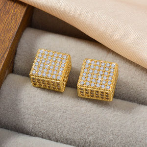 Pendientes de Circonita con Incrustaciones de Diamantes de Imitación en Forma de Cubo, Hipoalergénicos, Chapados en Oro de 18K, para Mujer, Venta al por Mayor - Product Image 4