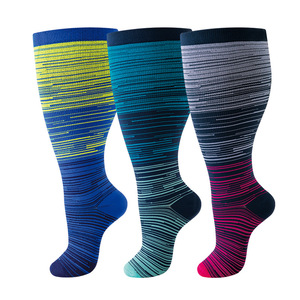<span class=keywords><strong>Medias</strong></span> <span class=keywords><strong>de</strong></span> <span class=keywords><strong>Compresión</strong></span> Deportivas hasta la Rodilla para Hombre y Mujer, 15-20 mmHg, para Correr, 20-30 mmHg, para Venas Varicosas, Navidad - Product Image 2
