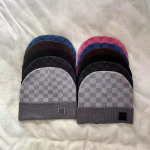 Topi Rajut Pola Moccasin Mewah Musim Dingin dari Merek Desainer Klasik, Dapat Disesuaikan dan Grosir. - Product Image 1