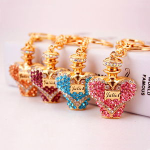 Cristal de luxe strass métal porte-clés accessoire fin dessin animé mignon rectangle pendentif bouteille de <span class=keywords><strong>parfum</strong></span> porte-clés pour femmes filles - Product Image 2