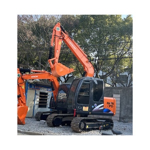 Excavadora de cadenas HITACHI de 7 toneladas de segunda mano, modelo ZX70, en muy buen estado, en venta. - Product Image 1