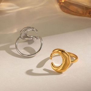 Anillo Personalizado al por Mayor, de Acero Inoxidable 316L, Chapado en Oro de 14k y 18k, Anillo Fino con Diseño de Luna para Mujer - Product Image 3