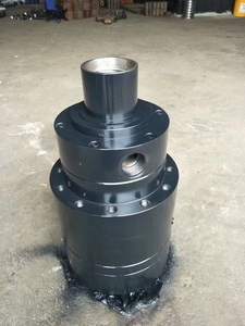 Unité de support hydraulique en acier au carbone jaune pour équipement de forage minier avec cylindres bleus et flexibles noirs - Product Image 6