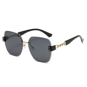 Lunettes de soleil sans monture dégradées UV400, rectangulaires, tendance, pour femmes, protection solaire adulte, emballage en boîte - Product Image 5