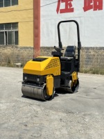 Compacteur vibrant à double tambour de 1 tonne, mini rouleau compresseur pour la réparation routière et le compactage du sol