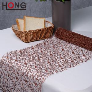 <span class=keywords><strong>Chemin</strong></span> <span class=keywords><strong>de</strong></span> <span class=keywords><strong>table</strong></span> doré avec revêtement à paillettes dorées brillantes pour fête <span class=keywords><strong>de</strong></span> mariage anniversaire baptêmes <span class=keywords><strong>de</strong></span> Noël - Product Image 1