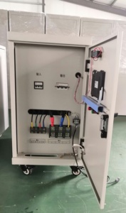 Régulateur automatique de fréquence et de tension triphasé haute puissance 10kVA 20kVA 100kVA 200kVA - Product Image 4