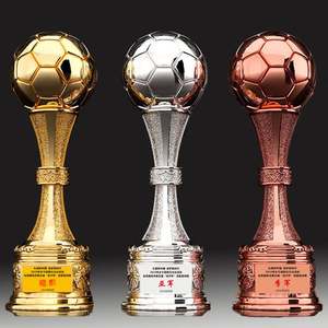 Trofeo de Bota de Cristal Dorado Extra Grande Personalizado, Premio al Mejor Marcador Grabado, Ecológico, para Torneos de Fútbol - Product Image 3