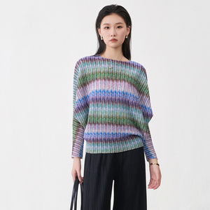 เสื้อแฟชั่นแขนค้างคาวของผู้หญิงทรงหลวมพิมพ์ลายเสื้อลำลอง - Product Image 1