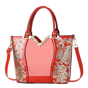 Nuevos Bolsos Cruzados de Cuero PU Brillante Estilo Vintage para Mujer, Forma de Sillín, Gran Capacidad, Cierre de Cremallera, Venta al Por Mayor - Product Image 3