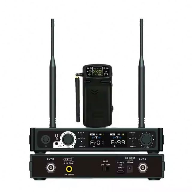 XTUGA Factory Price M80 Professional Stereo UHF Wireless In-ear Monitor System Headset Microphone with XLR Connector Metal