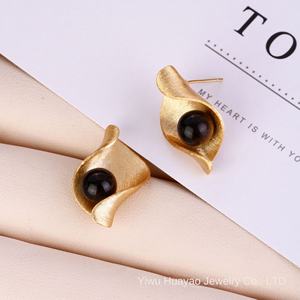 Anting-anting Kuningan Mata Harimau Aksesoris Fashion Tidak Beraturan Berlapis Elektro Anting-anting Mewah Ringan Kelas Atas - Product Image 4