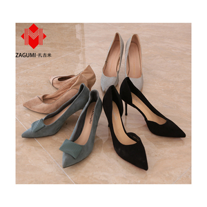 Scarpe Usate di Alta Qualità con Tacco Alto, Stock in Eccedenza, Liquidazione di Marche di Lusso per Signore in Pakistan - Product Image 3