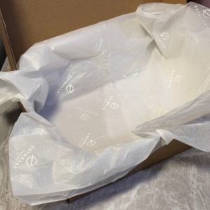 Papel de <span class=keywords><strong>Relleno</strong></span> de Tejido Triturado Amigable con el Medio Ambiente, Papel de Envoltura de Regalo con Logotipo Personalizado Impreso para Ropa, Zapatos y Embalaje de Ropa - Product Image 5