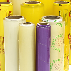 <span class=keywords><strong>Film</strong></span> <span class=keywords><strong>étirable</strong></span> transparent en PVC de qualité alimentaire <span class=keywords><strong>30cm</strong></span> <span class=keywords><strong>x</strong></span> 150m, résistant à l'humidité, pour l'emballage des salades - Product Image 1