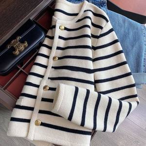 Cárdigan de punto a rayas con cuello redondo para mujer, Chaqueta corta holgada francesa para primavera y otoño 2025 - Product Image 3