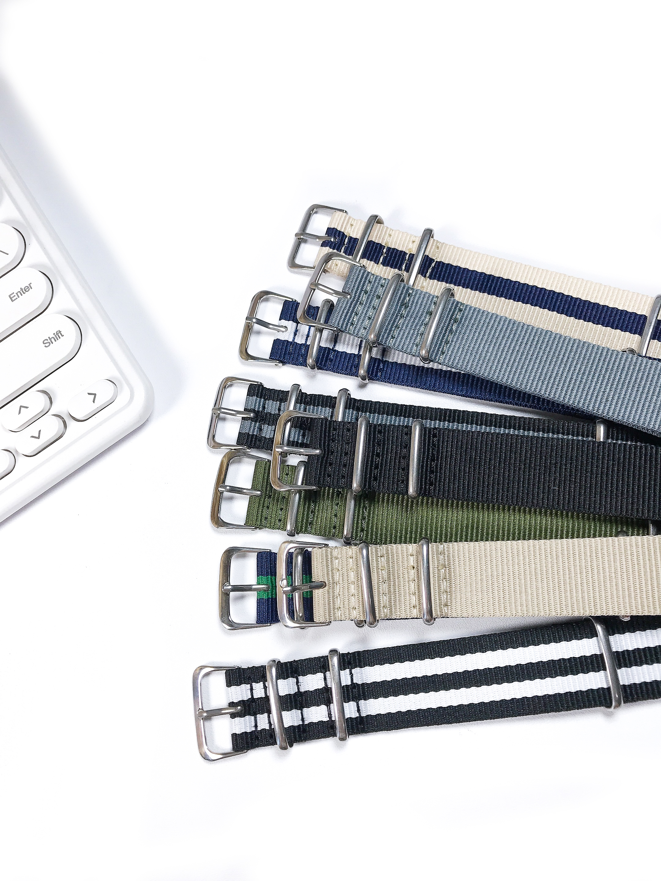 Soft Wrist Band Black Grey Seatbelt Nylon Watch Strap 1.4mm for 18mm 20mm 22mm James Bond Fabric Watches Bands