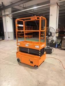 Plataforma Elevadora de Tijera con Control Remoto Inteligente, Altura de Trabajo de 14 m, Nivelación Automática, Mantenimiento de Estanterías de Almacén - Product Image 4