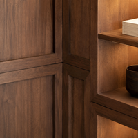 Panneau mural en noyer sur mesure de luxe moderne, bibliothèque intégrée et armoire de rangement murale avec éclairage LED