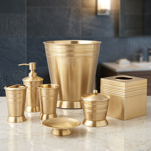 ชุดอุปกรณ์ห้องน้ำโลหะทองเหลืองขัดเงาแบบรักษ์โลก 7 ชิ้น โดย Chaman India - Product Image 3