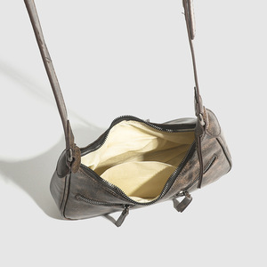 美拉德女式秋季单肩带涤纶复古拉链腋下斜挎包2025新款J时尚新月时尚 - Product Image 4