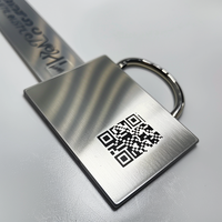 Carte de visite professionnelle haut de gamme WD personnalisée en métal avec NFC, code QR, en acier inoxydable brossé moulé sous pression durable, avec chaîne porte-clés en métal
