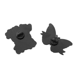 Pin de Esmalte de Mariposa Antisocial, Accesorio Divertido y Sarcástico para Introvertidos, Broche Único para Mochila, Chaqueta y Sombreros - Product Image 6