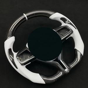 Funda de Volante de Fibra de Carbono para Automóviles, Venta al por Mayor, Bandeja para Volante de Coche para Maserati <span class=keywords><strong>Levante</strong></span> - Product Image 1