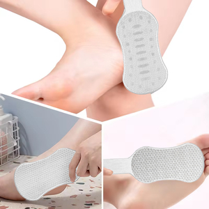 Vente en gros de produits de pédicure professionnels en acier inoxydable de haute qualité pour enlever les callosités lime à pied pierre ponce soins des pieds efficaces - Product Image 1