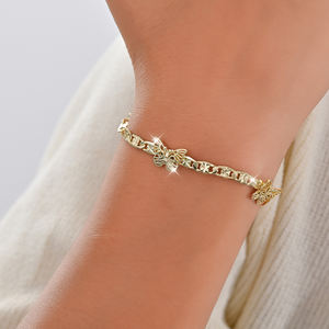 Pulsera Vintage Religiosa <span class=keywords><strong>de</strong></span> Latón Chapado en Oro con Mariposa, Brazalete <span class=keywords><strong>de</strong></span> Cobre con Dije <span class=keywords><strong>de</strong></span> la <span class=keywords><strong>Virgen</strong></span> <span class=keywords><strong>de</strong></span> <span class=keywords><strong>Guadalupe</strong></span> - Product Image 3