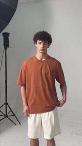 T-shirt de sport personnalisé 100% coton pour hommes Streetwear Hip Hop surdimensionné avec logo décontracté imprimé à séchage rapide et respirant - Product Image 5