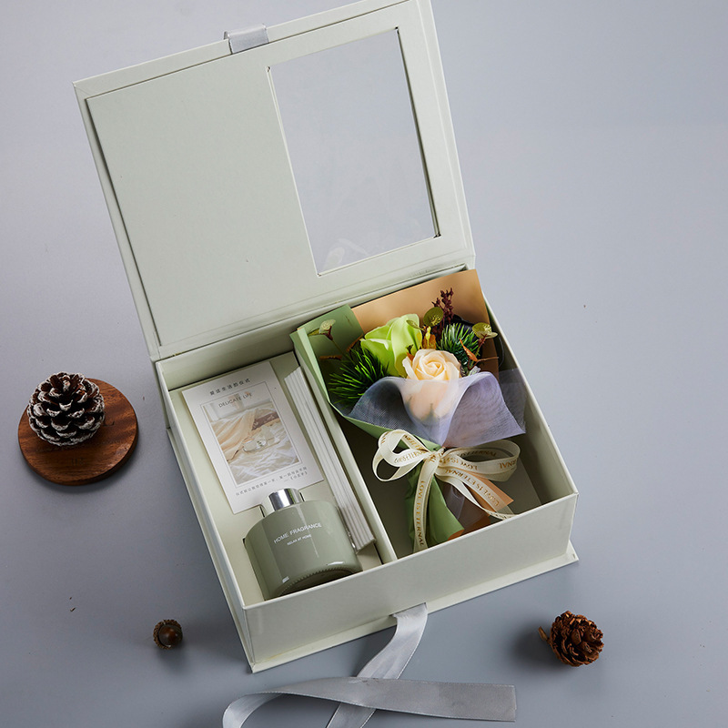 Caja de regalo de flores de mano para aromaterapia.