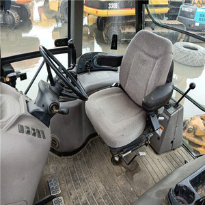 Chargeuse-pelleteuse 580 d'occasion avec moteur diesel Cummins, modèle 2023, stock original USA, prête pour travaux de construction, agricoles et municipaux polyvalents - Product Image 6