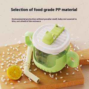 Bouteille d'eau en plastique mignonne avec poignée spéciale, ventouse et conception anti-chute - Écologique, lavable au lave-vaisselle, pour une utilisation en extérieur - Product Image 3