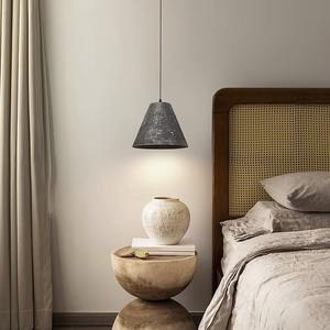 Lámpara de Hierro Forjado Pintada a Mano Estilo Wabi-Sabi, Lámpara Colgante Creativa y Única de Una Sola Cabeza para Dormitorio, Lámpara de Araña para Restaurante, Lámpara de Bar - Product Image 1