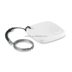 Collar localizador para perros y gatos en tiempo real, Mini rastreador <span class=keywords><strong>GPS</strong></span> impermeable para mascotas con dispositivo antipérdida para llaves/billetera/bolsa hecha de plástico - Product Image 1