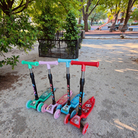 Trottinette Bébé Pliable à Trois Roues « Smart » Style Moderne pour Enfants, en Plastique Coloré, Utilisation Extérieure – Vente en Gros