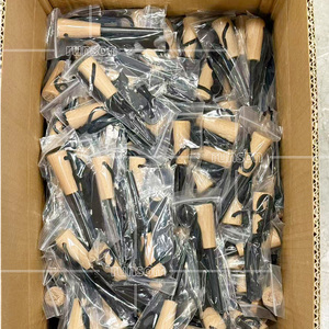 Nouveau fait à la main en bois Ferrocerium Ferro Rods Survival Striker Camping Équipement d'urgence pour les allume-feux <span class=keywords><strong>de</strong></span> magnésium - Product Image 6